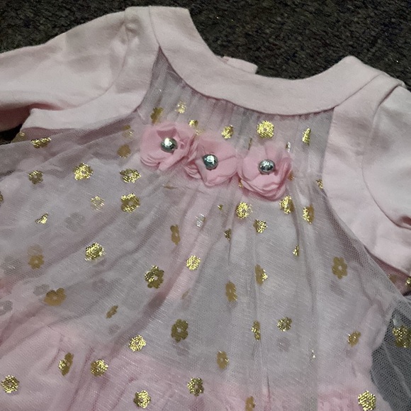 All things - Picture 2 of 4